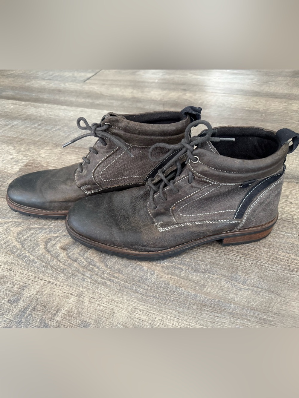 Men's Testosterone Lace-Up Chukka Boots